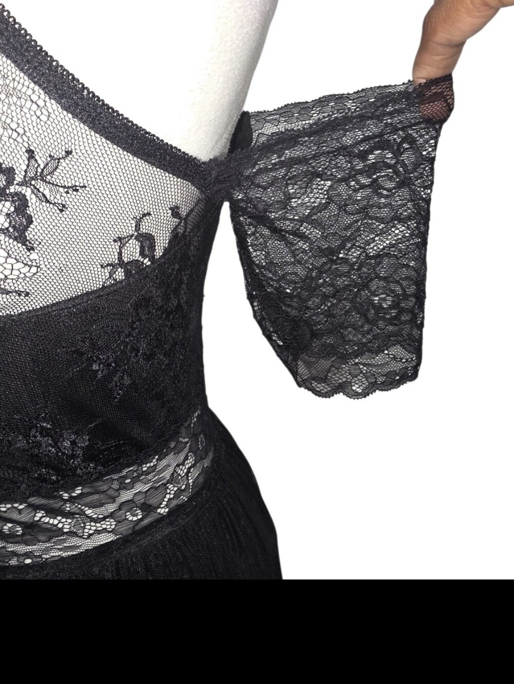Widow by Dolls Kill Black Lace High Neck Cold Shoulder Hi Low Gothic Dress Sz M - Picture 7 of 11